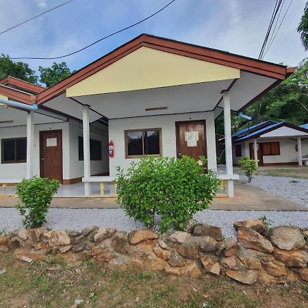 Pineapple Resort Ban Huai Thalaeng Phan Ngoại thất bức ảnh